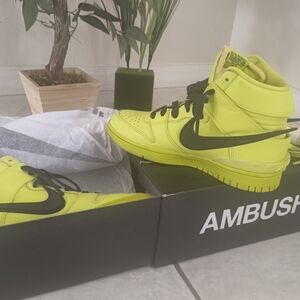 Nike Women's Shoes in Neon Yellow and Black
